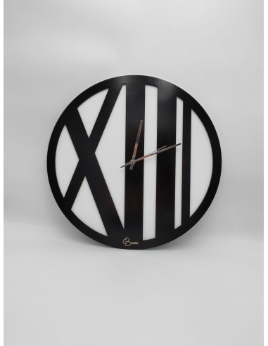 Orologio moderno in legno pantografato nero e bianco con lancette cromo -BRINDICCI