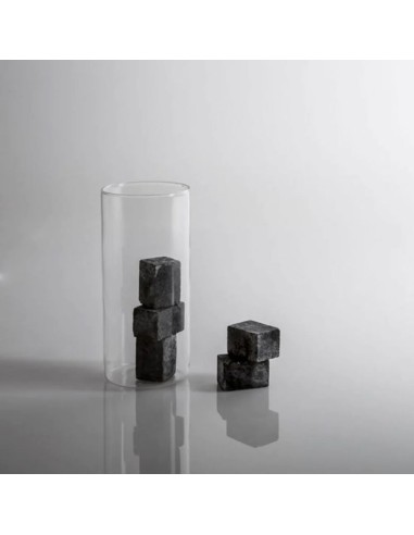 Glocal Not/Ice set da 8 piccoli cubetti in pietra ollare nera per raffreddare con elganza e stile whisky e cocktail KnIndustr...