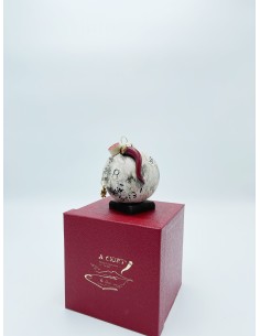 Palla di Natale portafortuna con scritta, numero tombola, pendenti, carte napoletane e cornetto rosso in ceramica decorata a ...